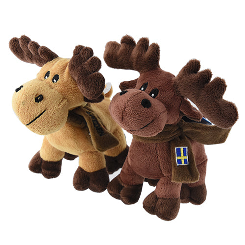 Petter - Cuddly moose with Swedish scarf