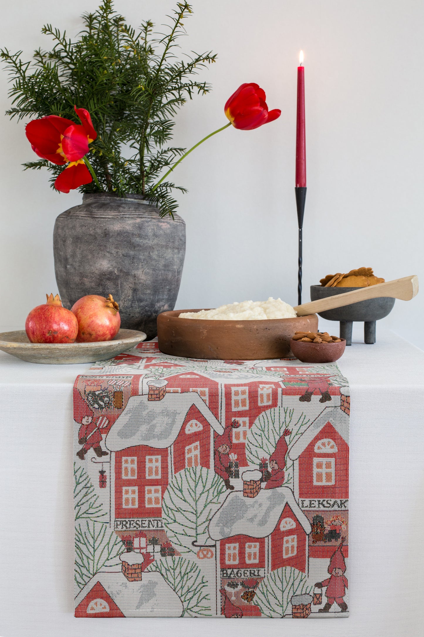 Tomte Village - Table Runner - 35 x 120 cm - Ekelund
