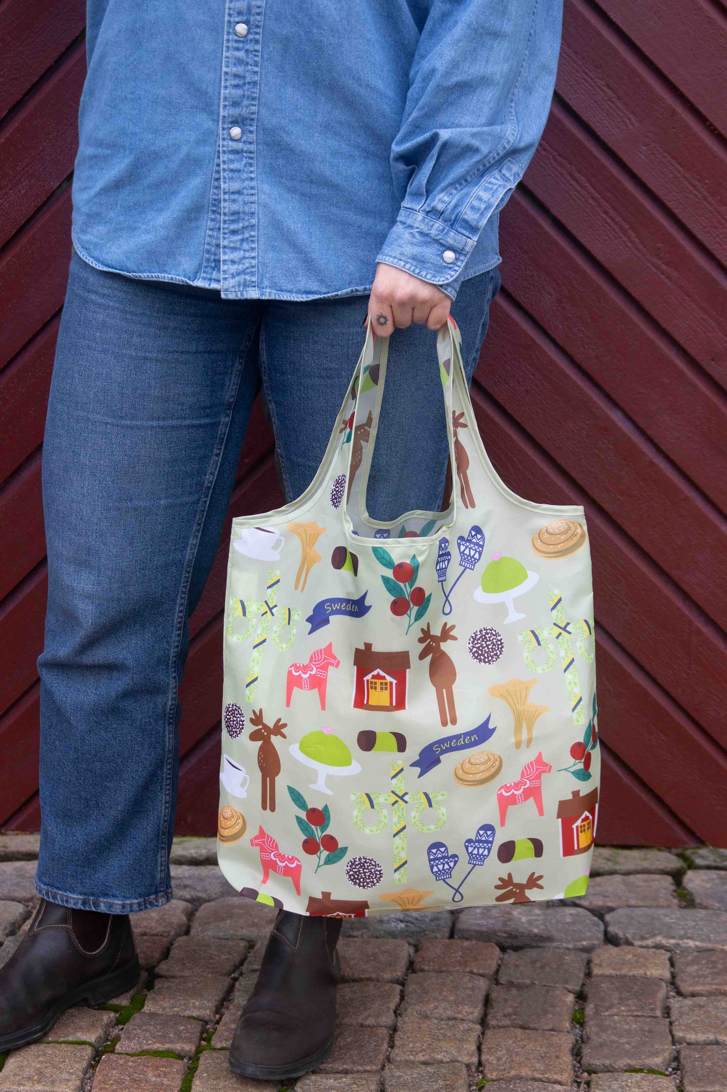 Shopping bag in Swedish design