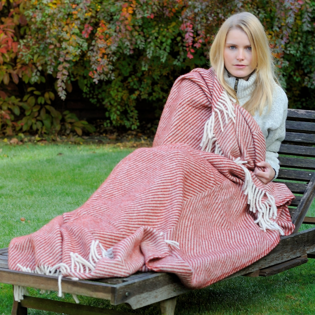 Visby - Gotland-Wolldecke - Rot gestreift