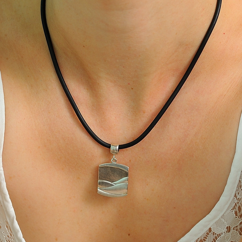 Silver pendant Fjell - leather strap 45 cm