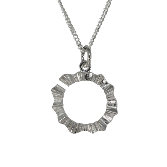 Aurora - Samischer Anhänger - 20 mm - mit Silberkette 42 cm