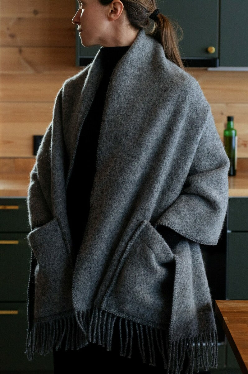 Siiri - Wollschal mit Taschen - Grau - 60 x 170 cm