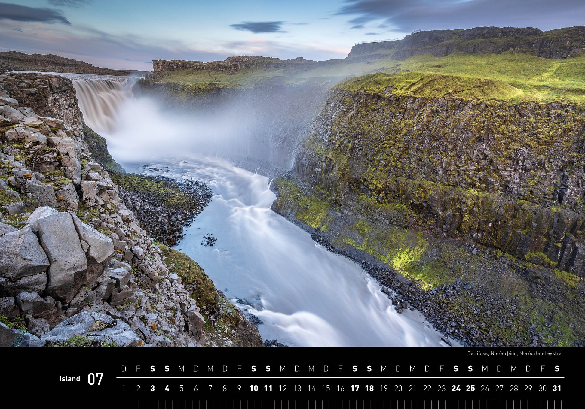 Island - 360° Premium-Wandkalender 2027 - 50 x 35 cm - 360Grad Medien