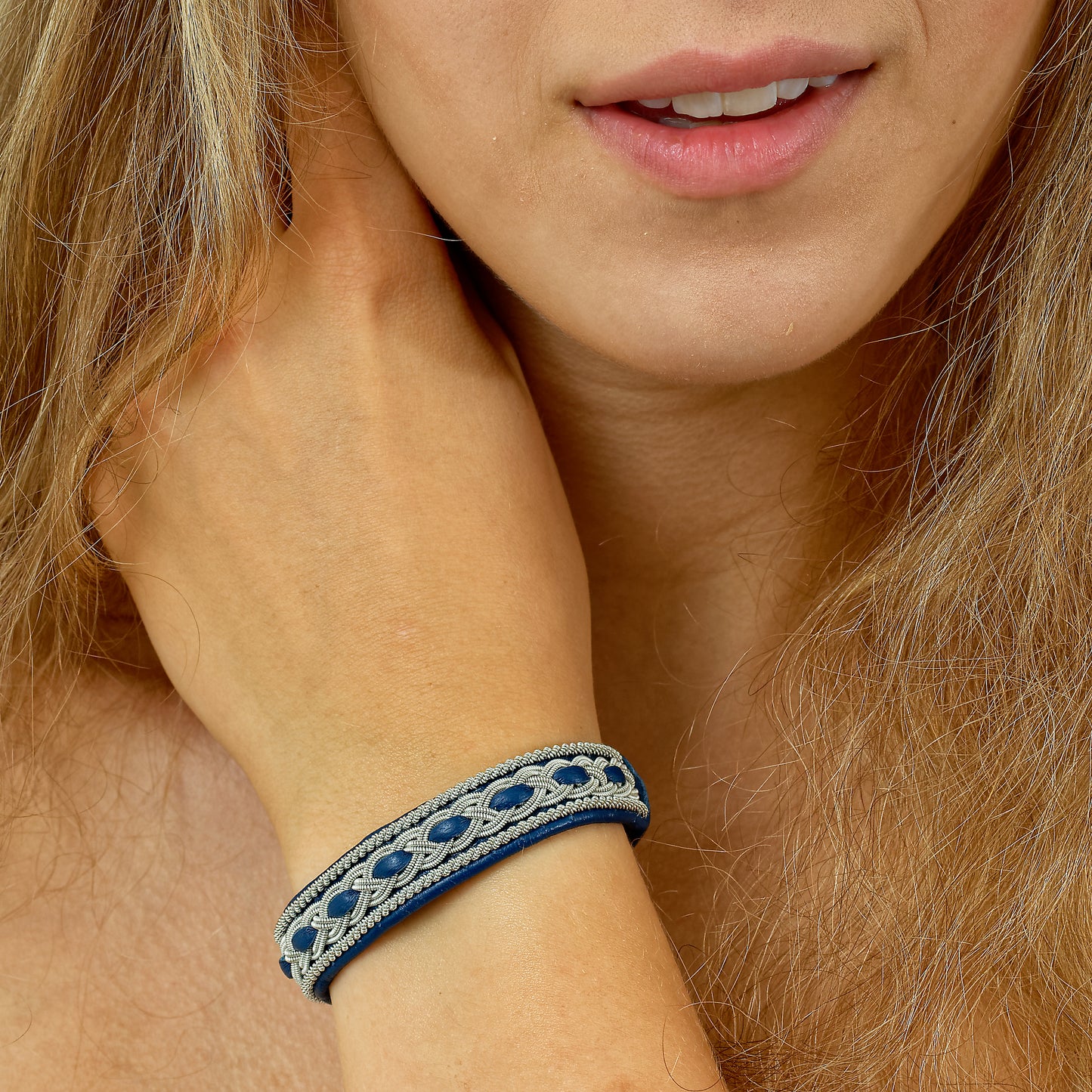 Freja - Handgefertigtes Sami-Armband