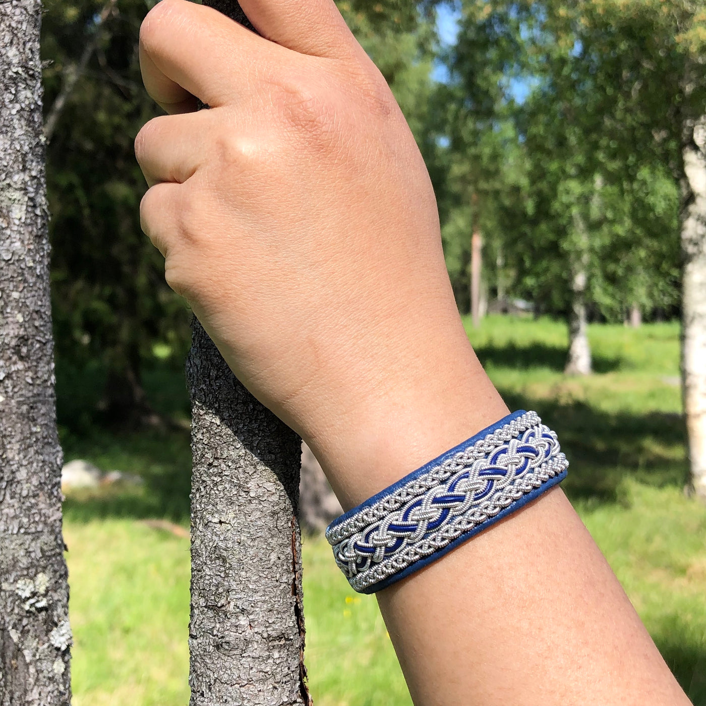 Gry - Handgefertigtes Sami-Armband
