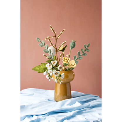 Weiße Glyzinien - Wollfilz - handgearbeitet