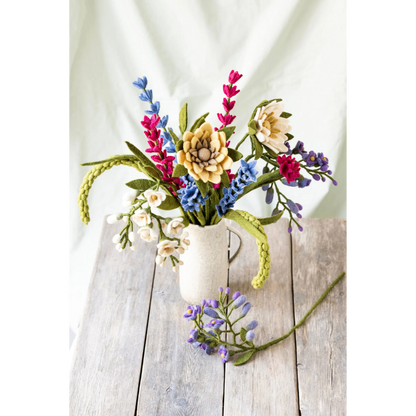 Blaue Lupine - handgearbeitet