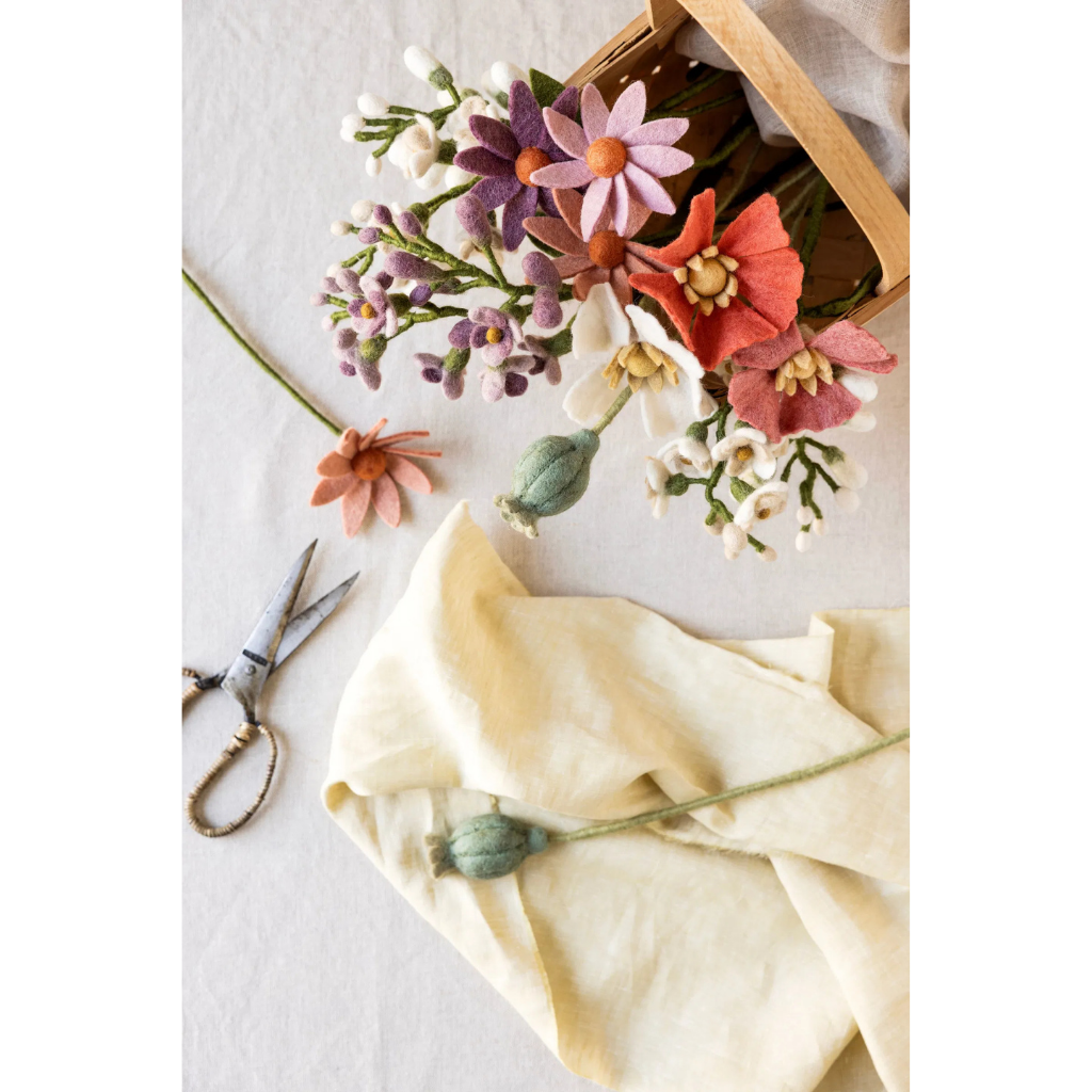 Weiße Mohnblume - Wollfilz - handgearbeitet