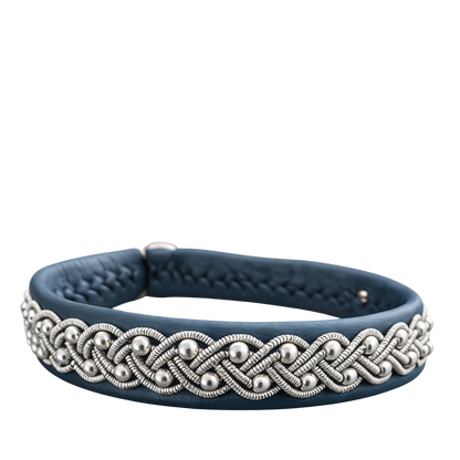 Handgefertigtes Sami-Armband aus Zinn mit Silberperlen - Blau