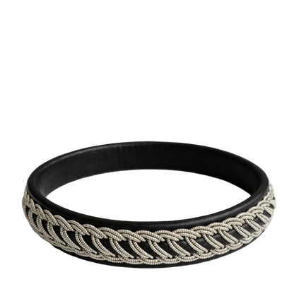 Traditionelles Sami-Armband, Makramee-Flechtung